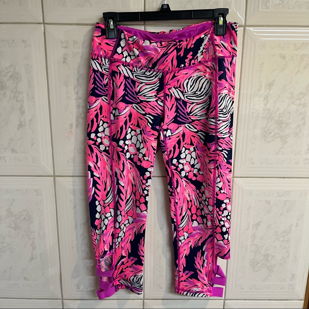 Lilly Pulitzer A Jungle In Here Cropped Luxletic Leggings Pink Navy Blue Large - Picture 2 of 11